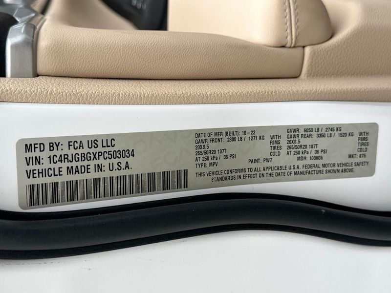 2023 Jeep Grand Cherokee Limited 4x2 - 22996681 - 22