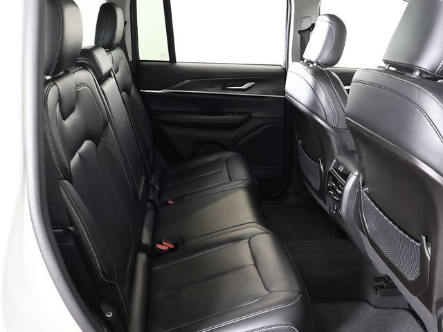 2023 Jeep Grand Cherokee Limited 4x4 - 23011441 - 38