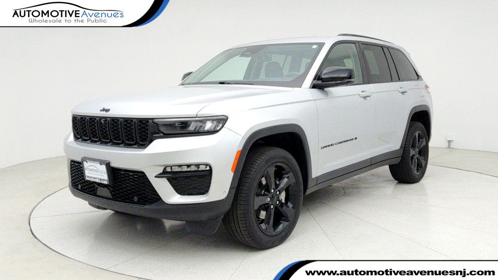 2023 Jeep Grand Cherokee Limited 4x4 with Luxury Tech Group II & Black Appearance Package - 22948170 | Video 1