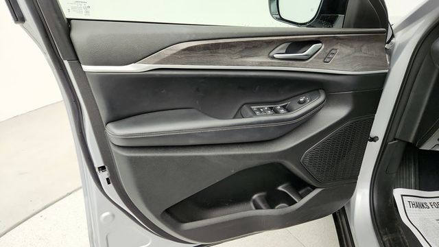 2023 Jeep Grand Cherokee Limited 4x4 with Luxury Tech Group II & Black Appearance Package - 22948170 - 10