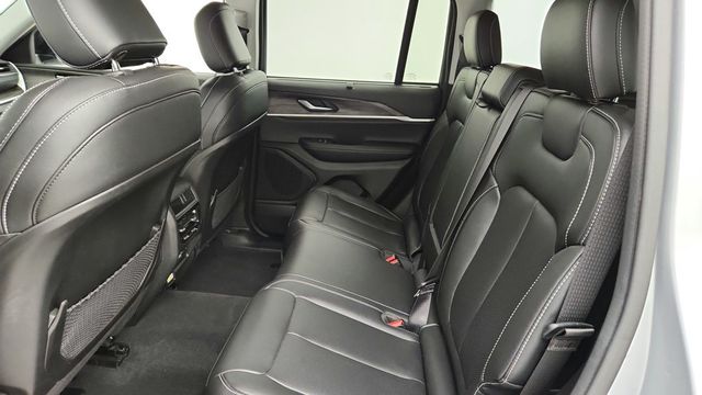 2023 Jeep Grand Cherokee Limited 4x4 with Luxury Tech Group II & Black Appearance Package - 22948170 - 20