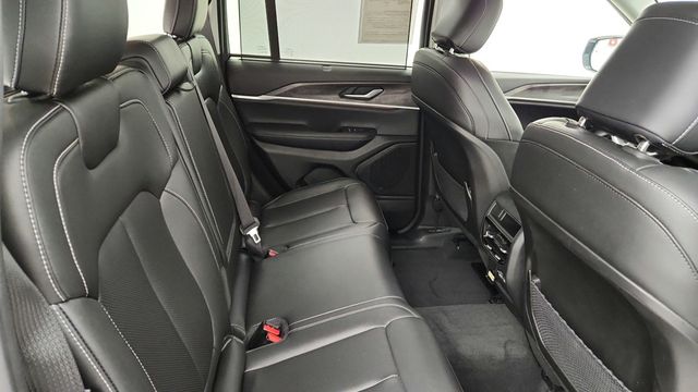 2023 Jeep Grand Cherokee Limited 4x4 with Luxury Tech Group II & Black Appearance Package - 22948170 - 22