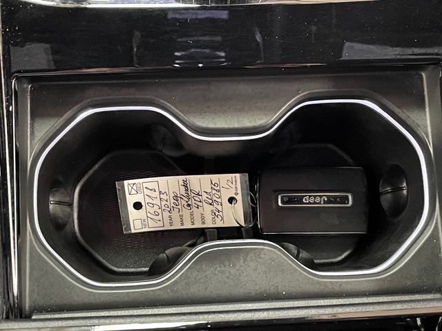 2023 Jeep Grand Cherokee Overland 4x4 - 23067197 - 38