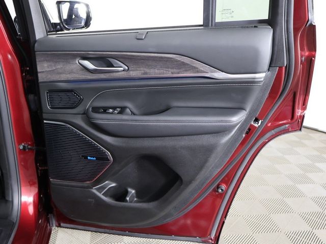 2023 Jeep Grand Cherokee Overland 4x4 - 22969807 - 30