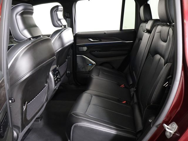 2023 Jeep Grand Cherokee Overland 4x4 - 22969807 - 39