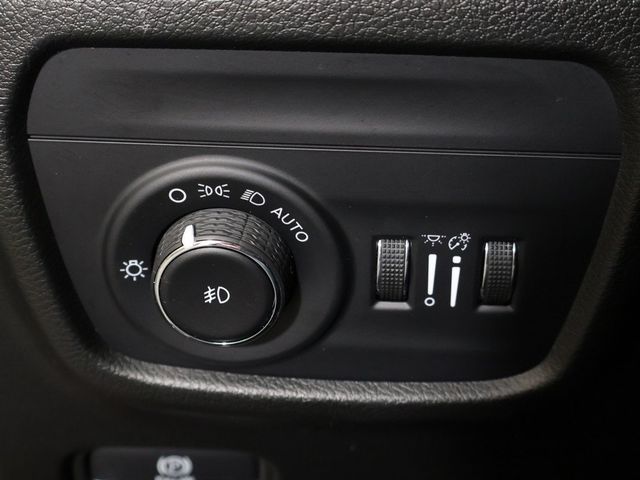 2023 Jeep Grand Cherokee Overland 4x4 - 22969807 - 44