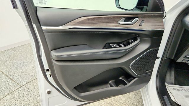 2023 Jeep Grand Cherokee Overland 4x4 - 23033800 - 10