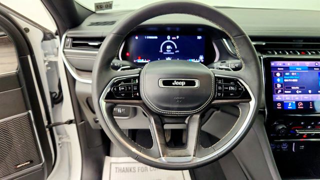 2023 Jeep Grand Cherokee Overland 4x4 - 23033800 - 13