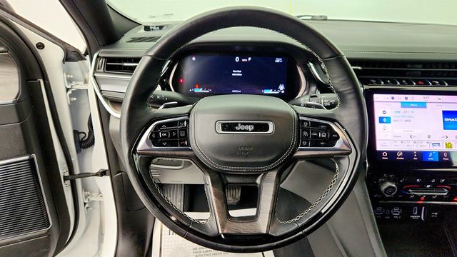 2023 Jeep Grand Cherokee Overland 4x4 with Adv. ProTech Group III & Luxury Tech Group IV - 22967871 - 13