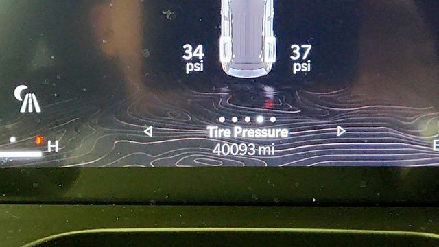 2023 Jeep Grand Cherokee Overland 4x4 with Adv. ProTech Group III & Luxury Tech Group IV - 22967871 - 14