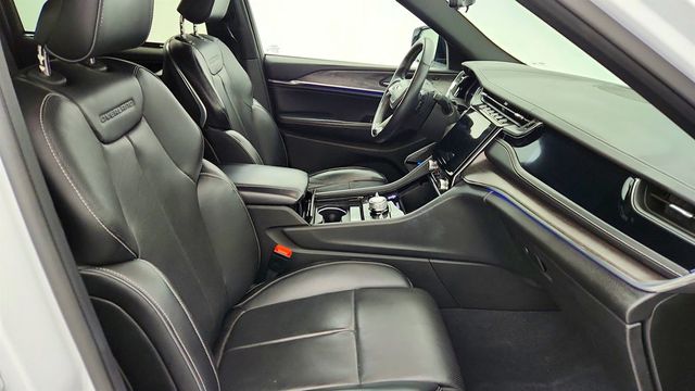2023 Jeep Grand Cherokee Overland 4x4 with Adv. ProTech Group III & Luxury Tech Group IV - 22967871 - 22