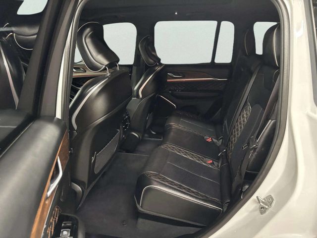 2023 Jeep Grand Cherokee Summit 4x4 4dr SUV - 23042993 - 17
