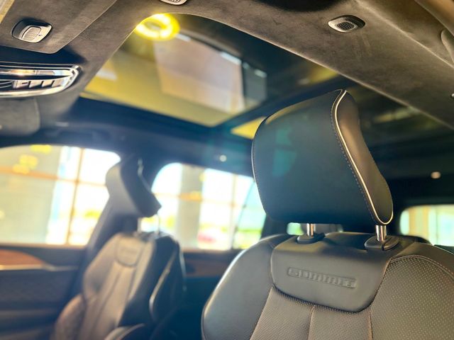 2023 Jeep Grand Cherokee Summit Reserve 4x4 - 23060165 - 35