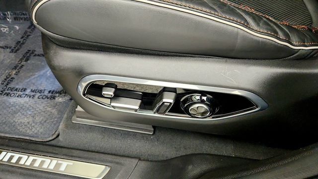 2023 Jeep Grand Cherokee Summit Reserve 4x4 w/ Night Vision, HUD & Passenger Screen - 23100398 - 11
