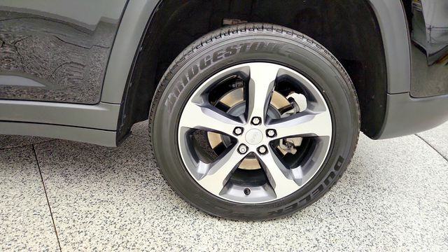 2023 Jeep Grand Cherokee 4xe 4x4 w/ 20'' Machined/Painted Aluminum Wheels - 23089247 - 8