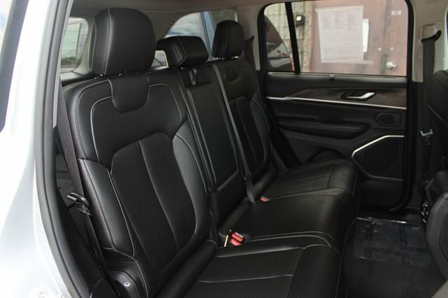 2023 Jeep Grand Cherokee 4xe ONE OWNER 4XE 30TH ANNIVERSARY 4X4 NAVIGATION, MOONROOF, LEATHER - 23042686 - 9