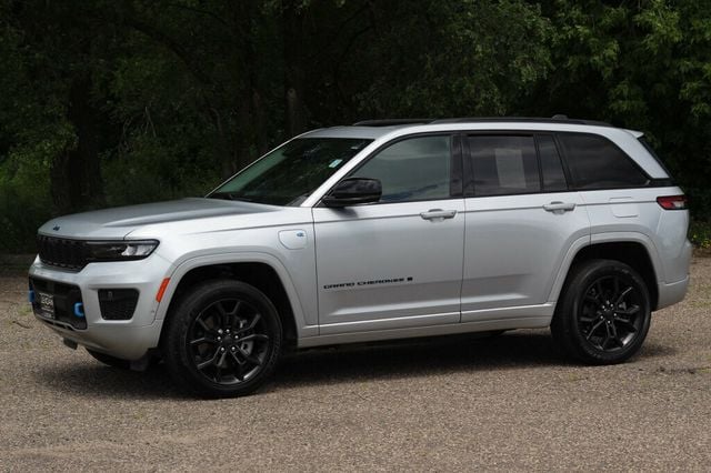 2023 Jeep Grand Cherokee 4xe ONE OWNER 4XE 30TH ANNIVERSARY 4X4 NAVIGATION, MOONROOF, LEATHER - 23042686 - 14