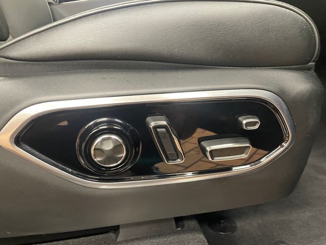 2023 Jeep Grand Cherokee 4xe Overland 4x4 - 23065120 - 26