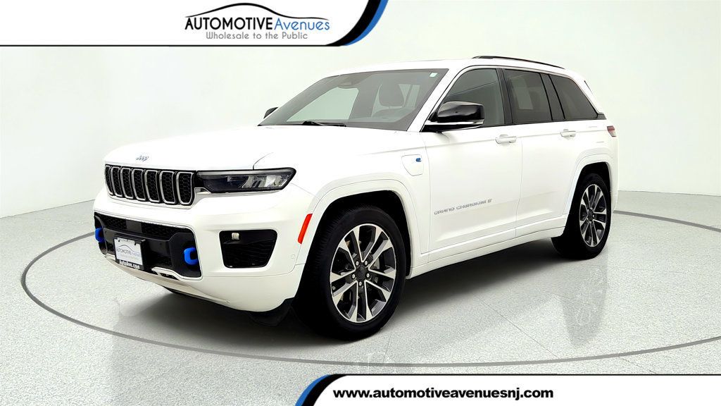 2023 Jeep Grand Cherokee 4xe Overland 4x4 - 23068950 | Video 1