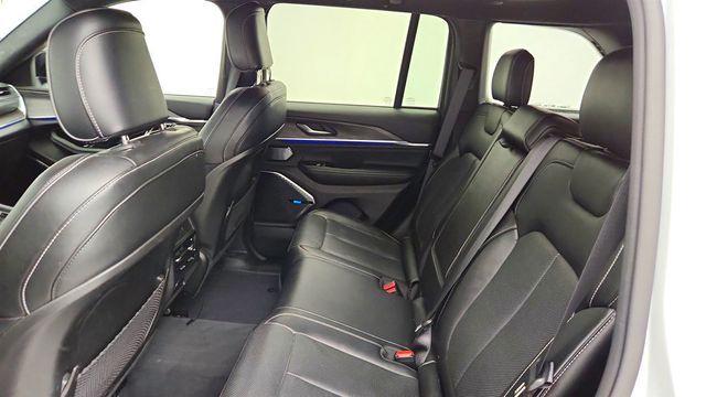 2023 Jeep Grand Cherokee 4xe Overland 4x4 - 23068950 - 17