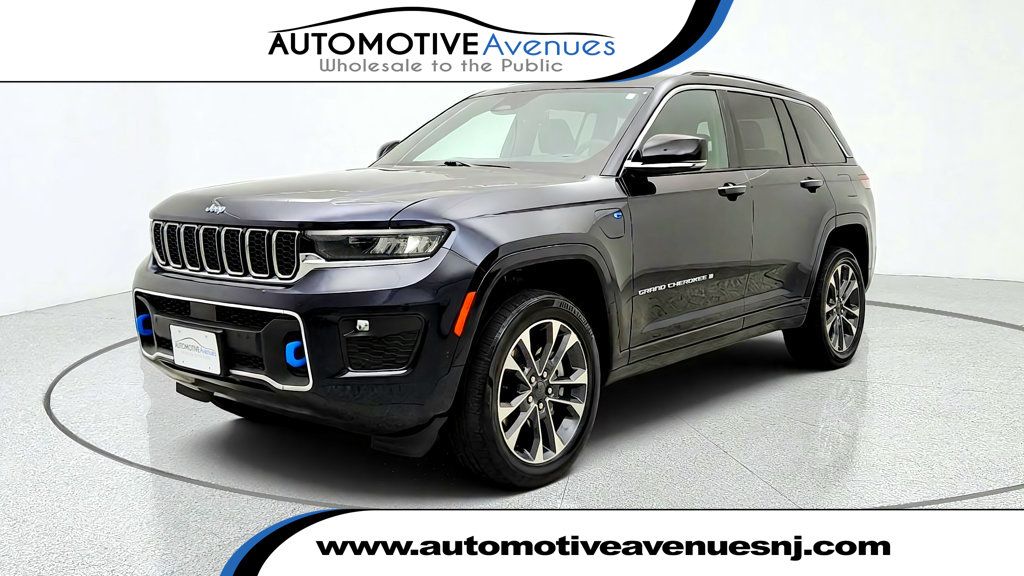 2023 Jeep Grand Cherokee 4xe Overland 4x4 - 23089865 | Video 1