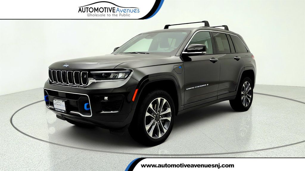2023 Jeep Grand Cherokee 4xe Overland 4x4 w/ Adv ProTech III & Luxury Tech IV - 23046984 | Video 1
