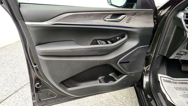 2023 Jeep Grand Cherokee 4xe Overland 4x4 w/ Adv ProTech III & Luxury Tech IV - 23046984 - 10