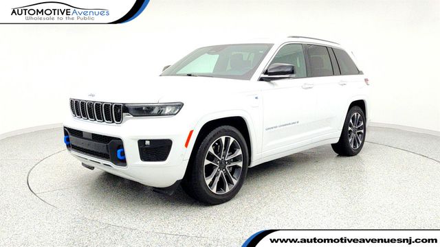2023 Jeep Grand Cherokee 4xe Overland 4x4 with Advanced ProTech III & Luxury Tech IV Groups - 22959771 - 0