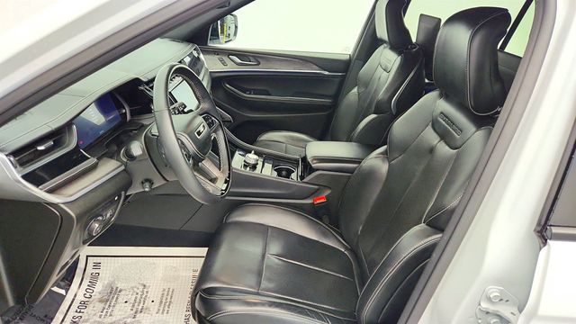 2023 Jeep Grand Cherokee 4xe Overland 4x4 with Advanced ProTech III & Luxury Tech IV Groups - 22959771 - 19