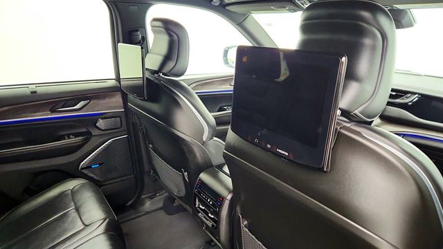 2023 Jeep Grand Cherokee 4xe Overland 4x4 with Advanced ProTech III & Luxury Tech IV Groups - 22959771 - 24