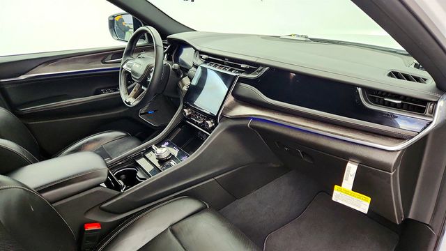 2023 Jeep Grand Cherokee 4xe Overland 4x4 with Advanced ProTech III & Luxury Tech IV Groups - 22959771 - 26