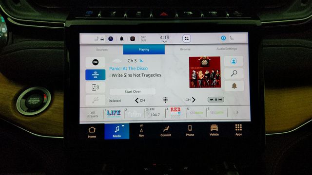 2023 Jeep Grand Cherokee 4xe Summit Reserve 4x4 with High Altitude Pkg & Luxury Tech Group V - 22941120 - 17