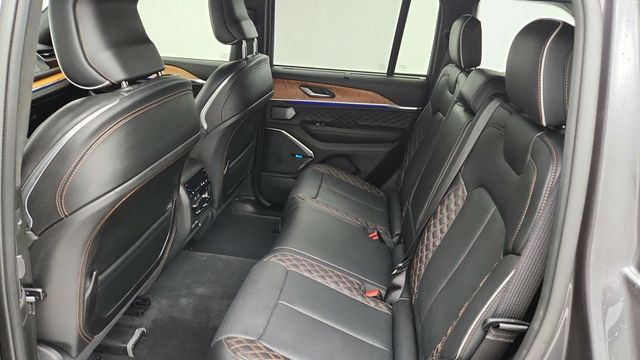 2023 Jeep Grand Cherokee 4xe Summit Reserve 4x4 with High Altitude Pkg & Luxury Tech Group V - 22941120 - 21