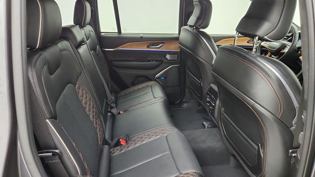 2023 Jeep Grand Cherokee 4xe Summit Reserve 4x4 with High Altitude Pkg & Luxury Tech Group V - 22941120 - 23