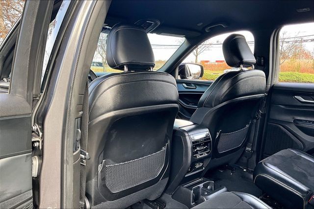 2023 Jeep Grand Cherokee L Altitude 4x4 - 22950440 - 17