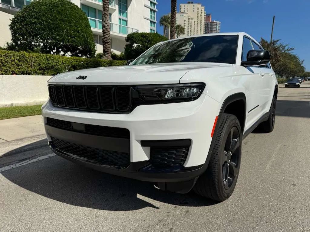 2023 Jeep Grand Cherokee L Altitude Sport Utility 4D - 22956017 - 10