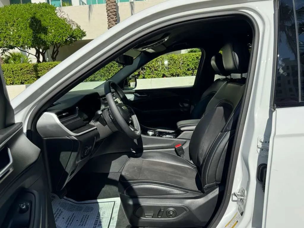 2023 Jeep Grand Cherokee L Altitude Sport Utility 4D - 22956017 - 15