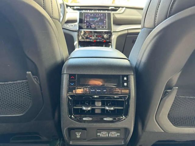 2023 Jeep Grand Cherokee L Altitude Sport Utility 4D - 22956017 - 25