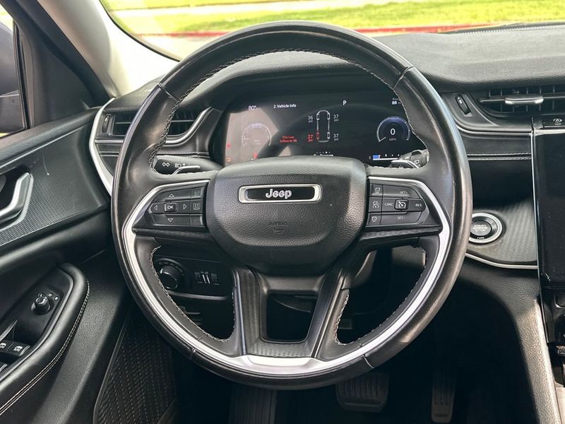 2023 Jeep Grand Cherokee L Laredo - 22967782 - 17