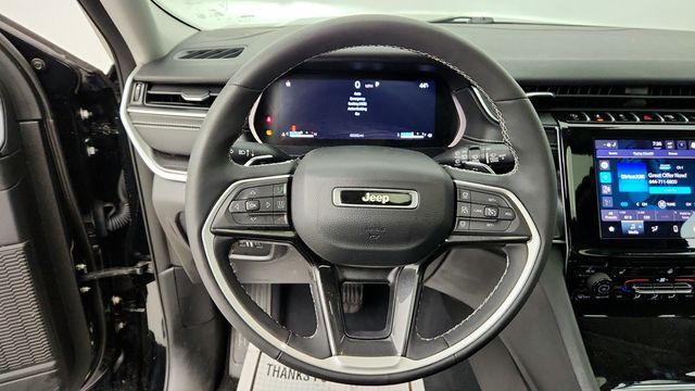 2023 Jeep Grand Cherokee L Laredo 4x4 with Luxury Tech Group I and Power Sunroof - 22948606 - 13