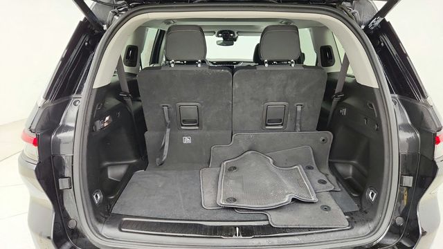 2023 Jeep Grand Cherokee L Laredo 4x4 with Luxury Tech Group I and Power Sunroof - 22948606 - 20