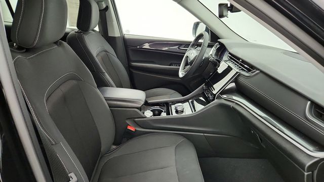 2023 Jeep Grand Cherokee L Laredo 4x4 with Luxury Tech Group I and Power Sunroof - 22948606 - 22