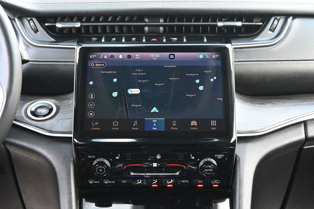 Jeep Grand Cherokee L photo 11