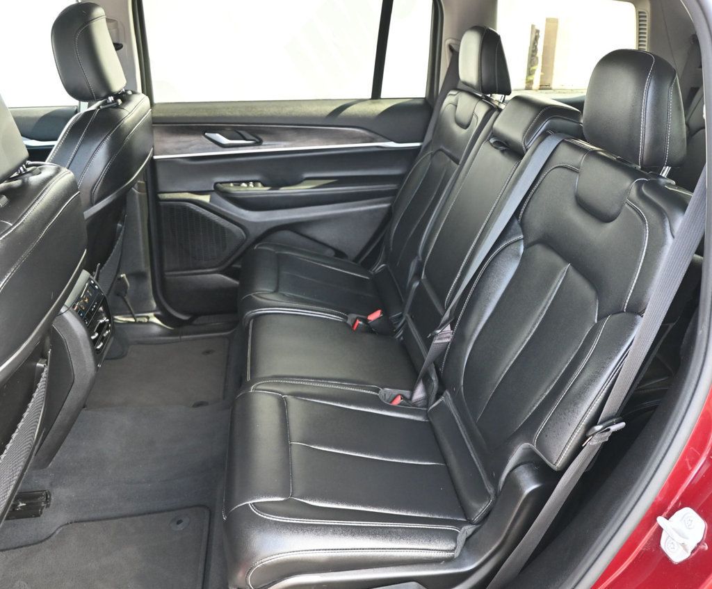 Jeep Grand Cherokee L photo 15