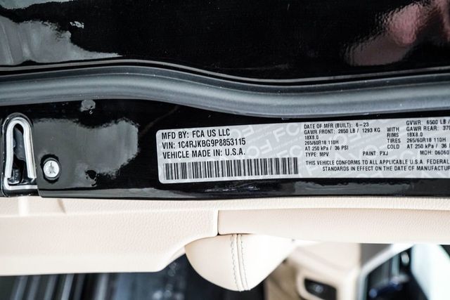 2023 Jeep Grand Cherokee L Limited 4x4 - 22998159 - 45