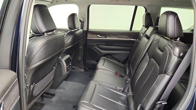 2023 Jeep Grand Cherokee L Limited 4x4 w/ 2nd Row Bench Seating - 23036258 - 18