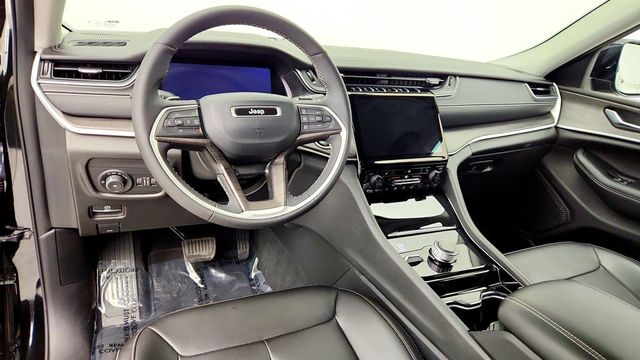 2023 Jeep Grand Cherokee L Limited 4x4 w/ Dual-Pane Sunroof, Tow Prep Group & 18'' Wheels - 23085977 - 12