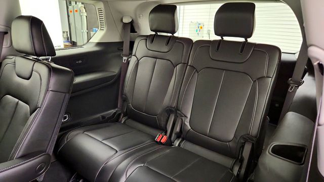 2023 Jeep Grand Cherokee L Limited 4x4 w/ Dual-Pane Sunroof, Tow Prep Group & 18'' Wheels - 23085977 - 19