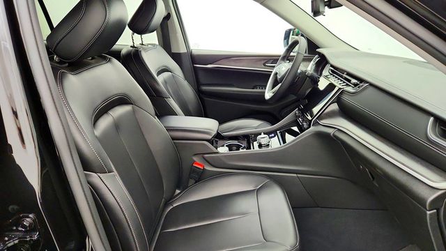 2023 Jeep Grand Cherokee L Limited 4x4 w/ Dual-Pane Sunroof, Tow Prep Group & 18'' Wheels - 23085977 - 22