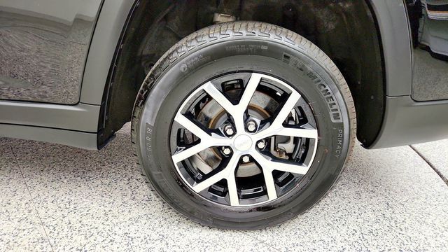 2023 Jeep Grand Cherokee L Limited 4x4 w/ Dual-Pane Sunroof, Tow Prep Group & 18'' Wheels - 23085977 - 8
